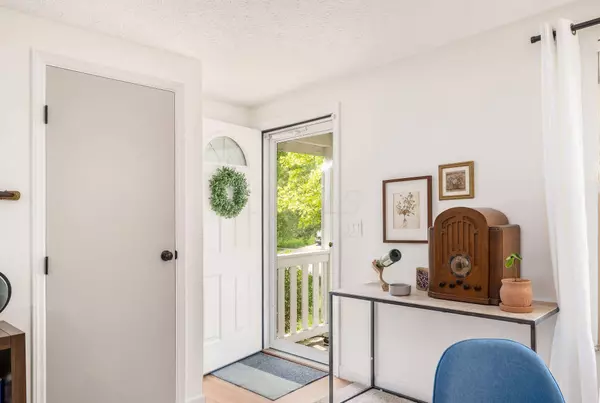 5694 Empress Lane, Columbus, OH 43235