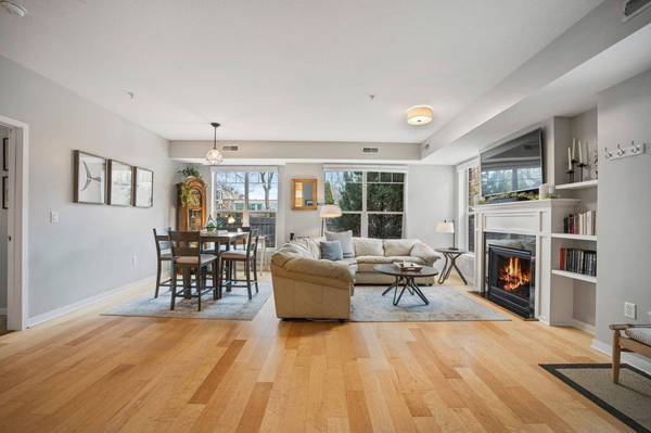 462 Ford RD #101B, Saint Louis Park, MN 55426