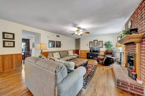 6938 S. US 79, Henderson, TX 75654