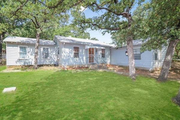 5504 Banks Road, Fort Worth, TX 76140