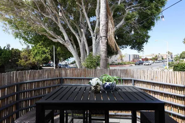 1175 Pacific Beach DR #1, Pacific Beach (san Diego), CA 92109