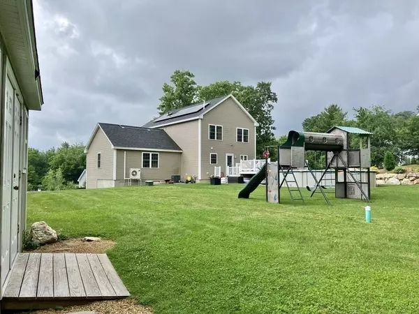 3 Hannahs Way, Charlton, MA 01507