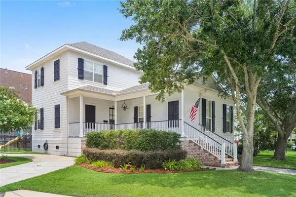 301 MAPLE RIDGE DR, Metairie, LA 70001