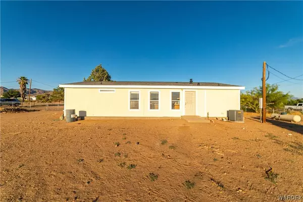 3329 N Heber RD, Golden Valley, AZ 86413