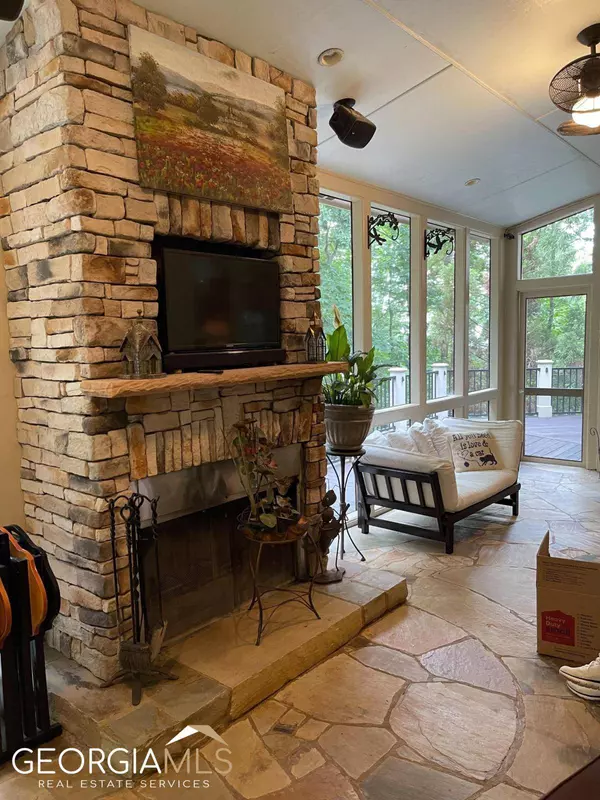 488 Schofield DR, Powder Springs, GA 30073