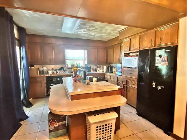 245 Indian SHR, Livingston, TX 77351