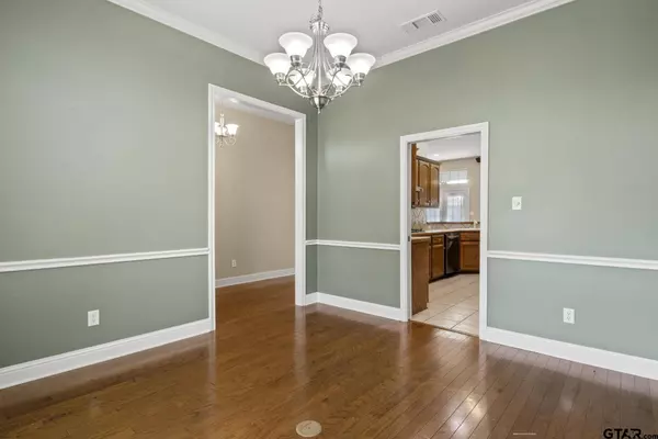 102 Codee Ct, Mt Pleasant, TX 75455