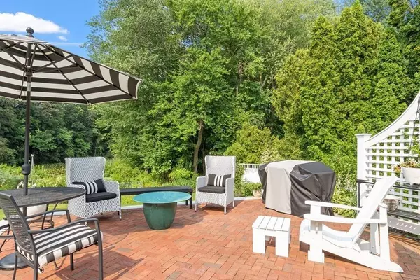 80 Salem St, Andover, MA 01810