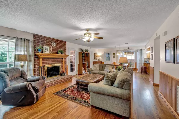 6938 S. US 79, Henderson, TX 75654