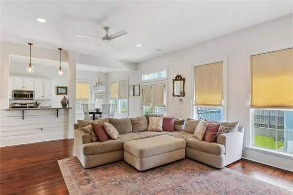 301 MAPLE RIDGE DR, Metairie, LA 70001