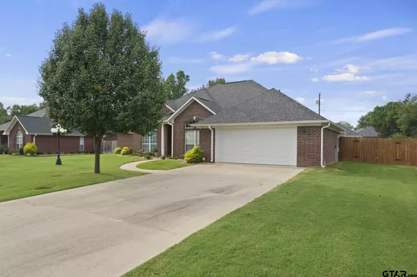 102 Codee Ct, Mt Pleasant, TX 75455