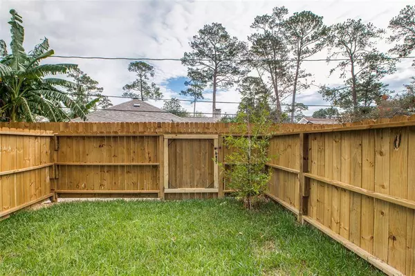 5262 Ella #200, Houston, TX 77018