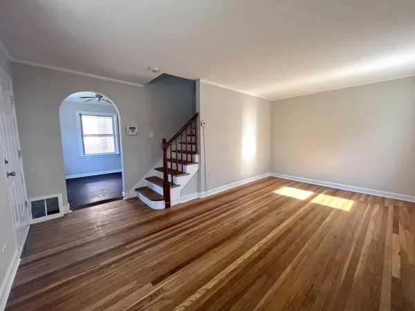 9837 S Bensley Avenue, Chicago, IL 60617