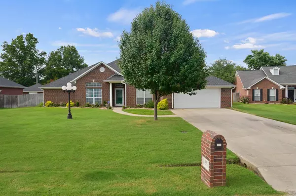 102 Codee Court, Mount Pleasant, TX 75455