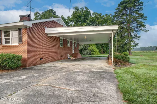 1006 N Nc 58 Highway, Nashville, NC 27856