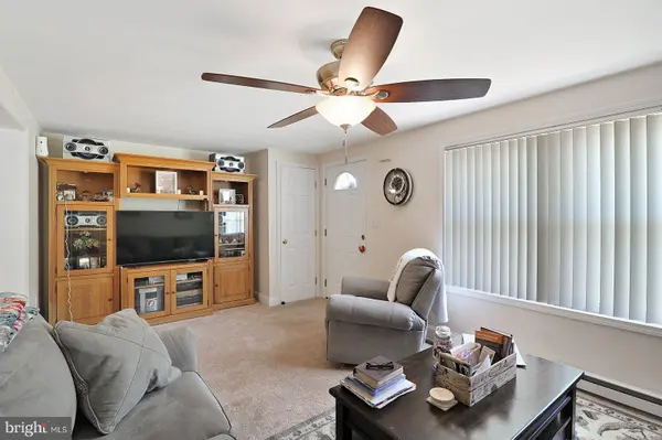 2017 ANDREWS LAKE RD, Felton, DE 19943