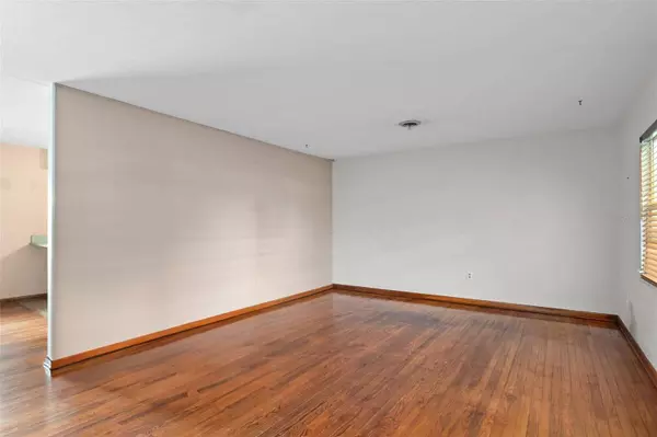 Zephyrhills, FL 33541