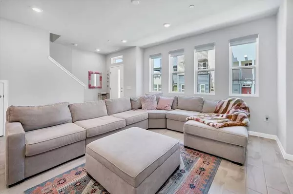 9015 Cattle Baron PATH #602, Austin, TX 78747