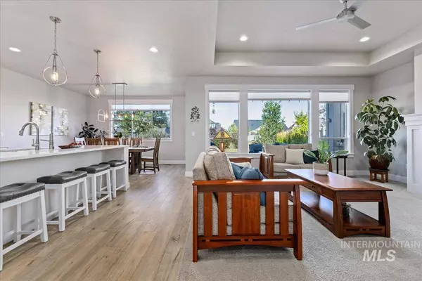 5902 S Wayland Way, Meridian, ID 83642