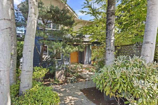 7510 34th AVE NE, Seattle, WA 98115