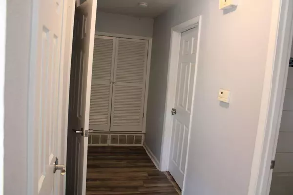 929 Wade Drive, Bedford, TX 76022