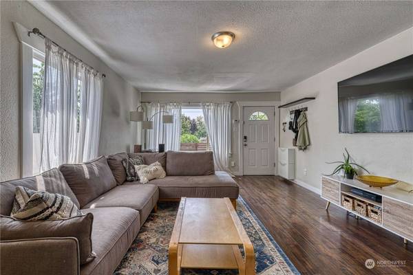 4111 S Sheridan AVE, Tacoma, WA 98418