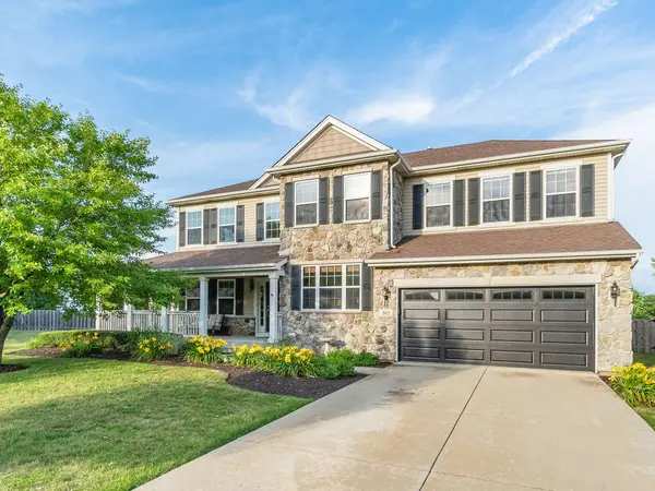 912 Nightshade LN, Shorewood, IL 60404