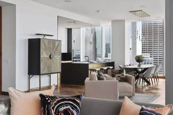 255 Hennepin Avenue #3206, Minneapolis, MN 55401