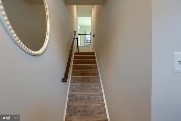 1030 ROSECROFT LN, York, PA 17403