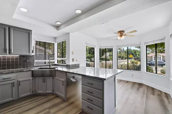 1727 Rockybend DR, Sacramento, CA 95833