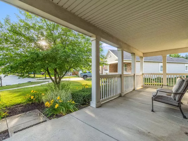 912 Nightshade LN, Shorewood, IL 60404