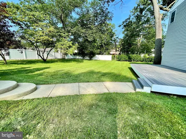 77 E 7TH AVE, Pine Hill, NJ 08021