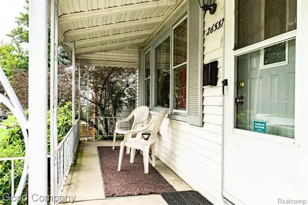 26537 HAMPDEN Street, Madison Heights, MI 48071