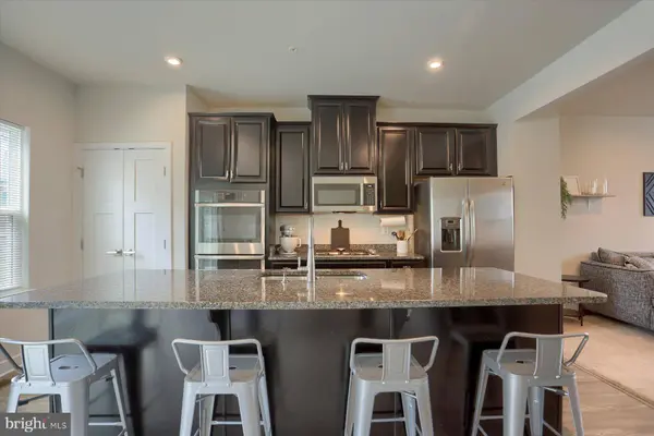 1030 ROSECROFT LN, York, PA 17403