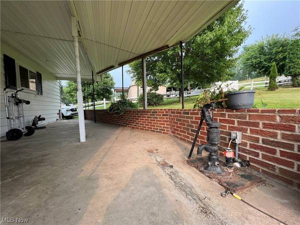 68125 Blaine Chermont RD, Bridgeport, OH 43912