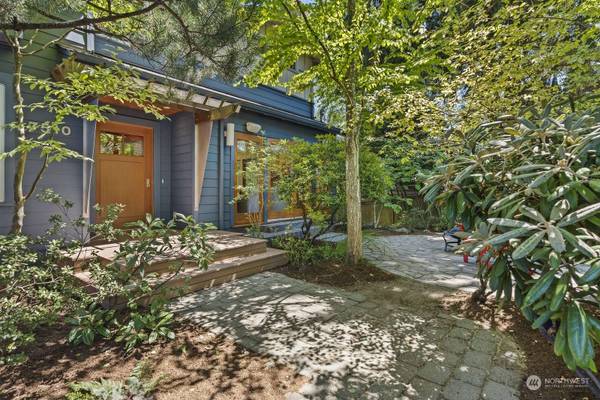 7510 34th AVE NE, Seattle, WA 98115