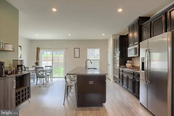 1030 ROSECROFT LN, York, PA 17403