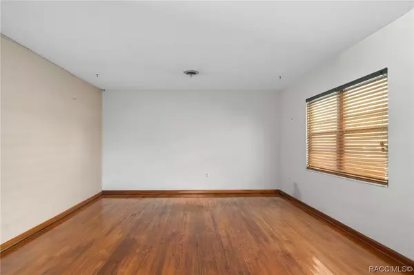 37244 Lemon AVE, Zephyrhills, FL 33541