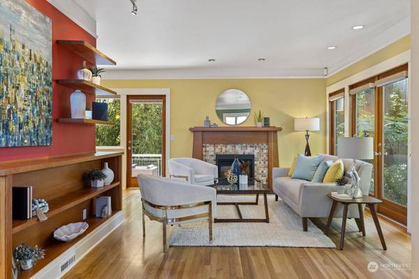 7510 34th AVE NE, Seattle, WA 98115