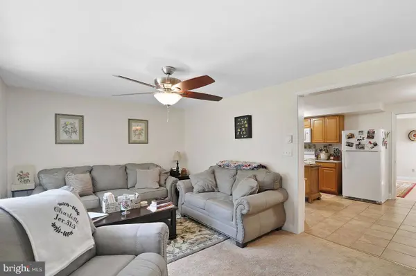 2017 ANDREWS LAKE RD, Felton, DE 19943