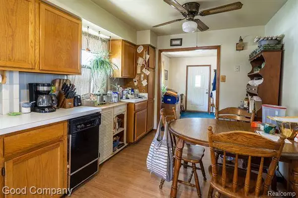 26537 HAMPDEN Street, Madison Heights, MI 48071