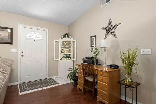 7315 LANDOVER DR, Zephyrhills, FL 33540