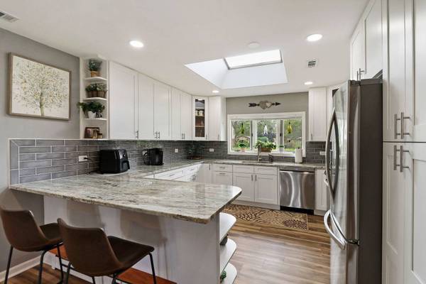 840 Winmoor DR, Sleepy Hollow, IL 60118