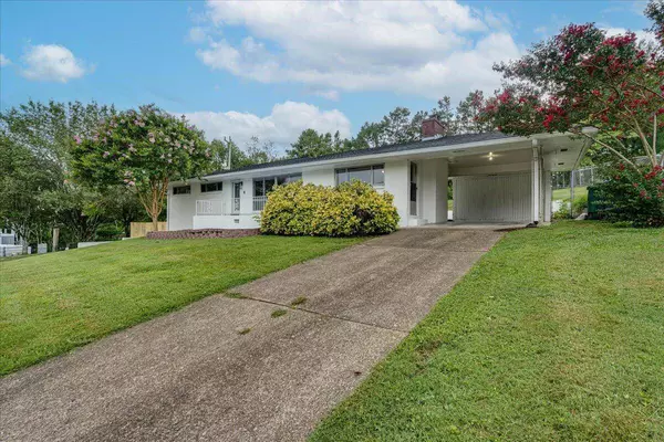 4024 Belvoir Pines Dr, Chattanooga, TN 37412