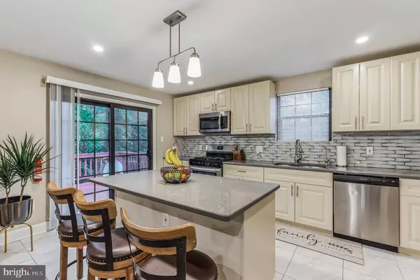 14 KINGS CROFT LN, Voorhees, NJ 08043