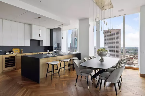 255 Hennepin Avenue #3206, Minneapolis, MN 55401