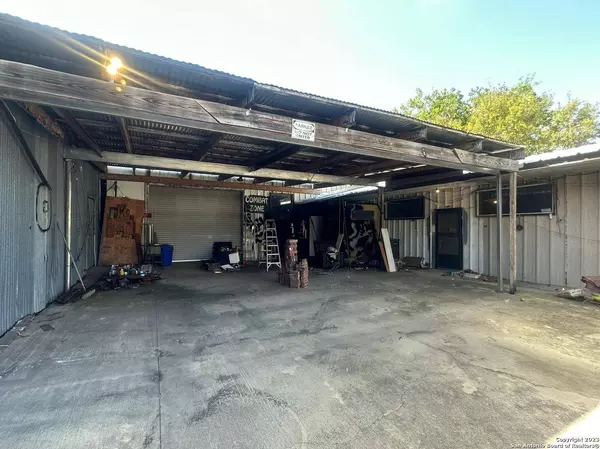 128 Roundtree, San Antonio, TX 78233