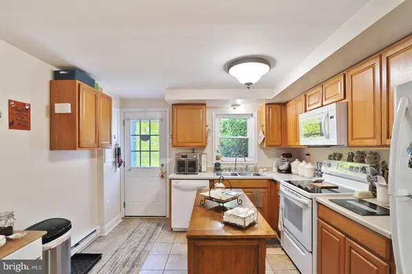 2017 ANDREWS LAKE RD, Felton, DE 19943