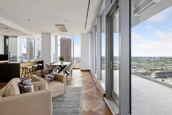 255 Hennepin Avenue #3206, Minneapolis, MN 55401