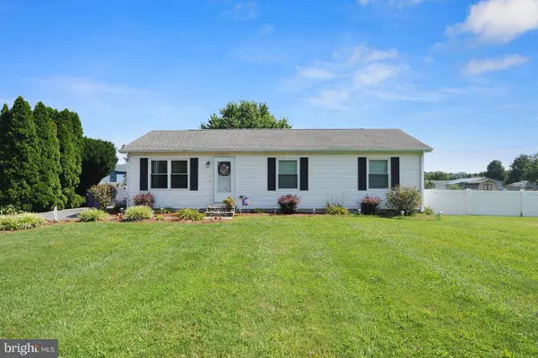 2017 ANDREWS LAKE RD, Felton, DE 19943